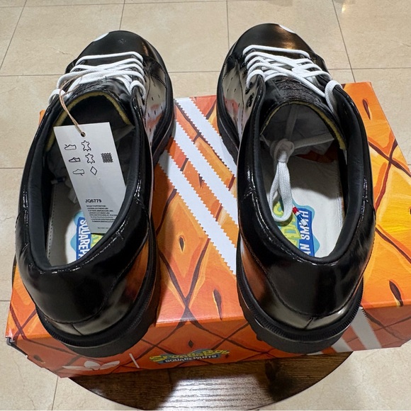 adidas Blue and White Sneakers Box with SpongeBob Logo - Picture 6 of 10